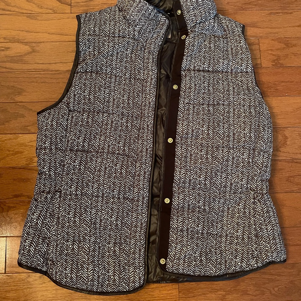 Women’s Puffer Vest Size Large
